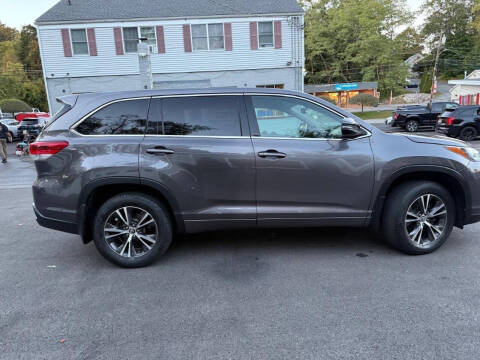 2018 Toyota Highlander LE