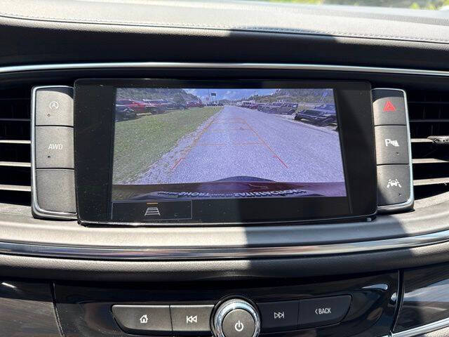 2024 Buick Enclave Essence