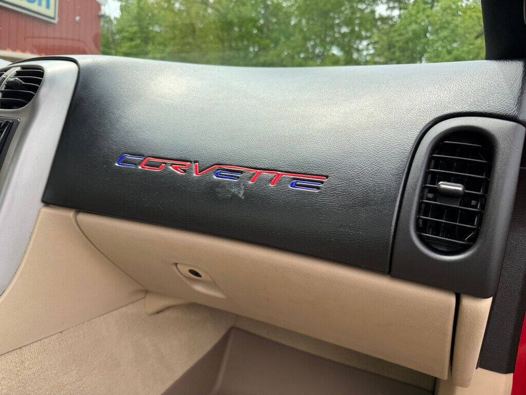 2005 Chevrolet Corvette 43