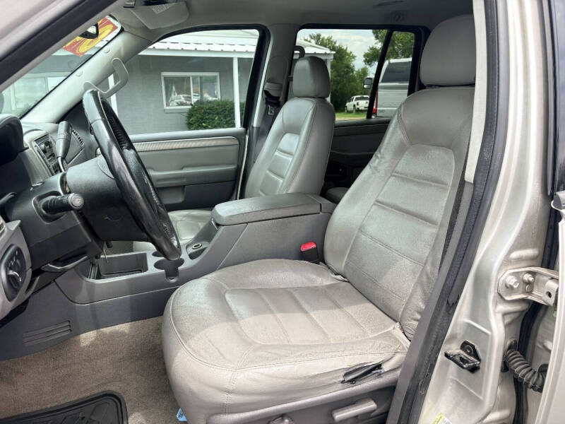 2004 Ford Explorer XLT