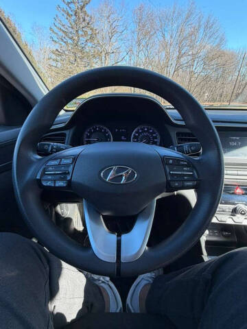 2020 Hyundai Elantra SE