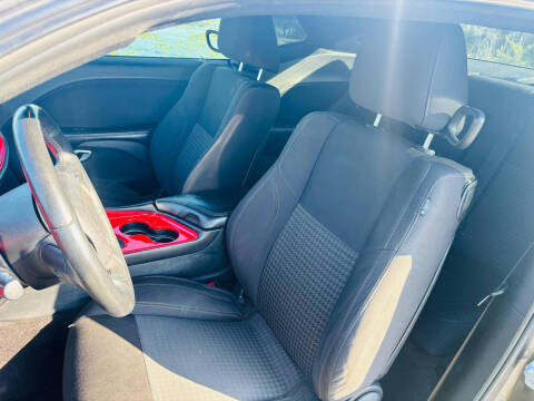 2017 Dodge Challenger R/T Plus