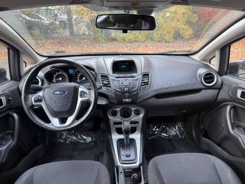 2015 Ford Fiesta SE