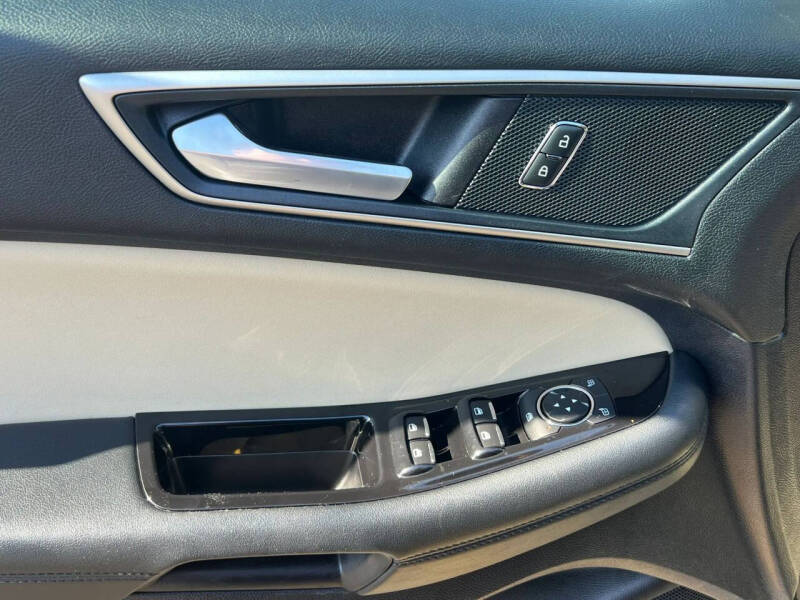 2020 Ford Edge