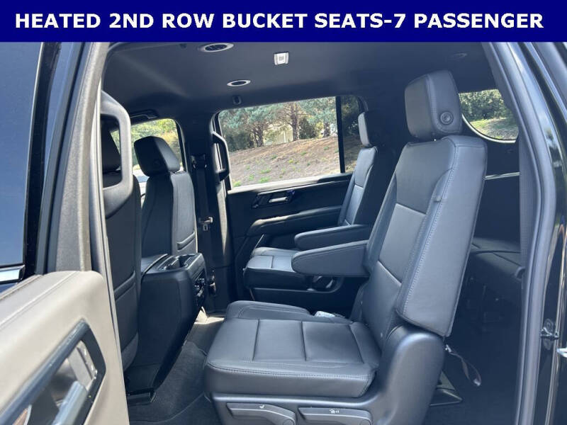 2025 Chevrolet Suburban LT