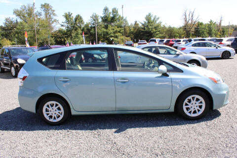 2014 Toyota Prius v Three