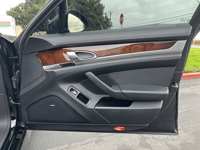 2011 Porsche Panamera Turbo