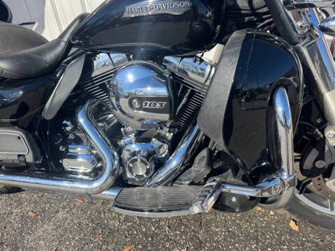 2015 Harley-Davidson FLHTCU103 -