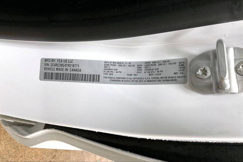 2026 Chrysler Pacifica Select