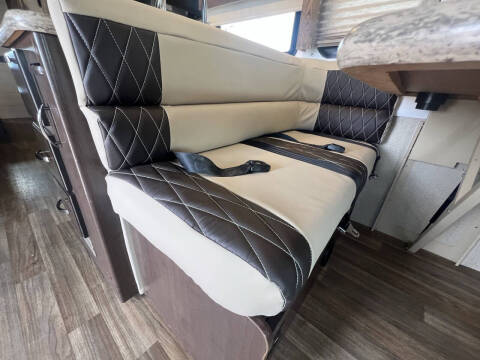 2017 Thor Motor Coach ACE BUNK HOUSE