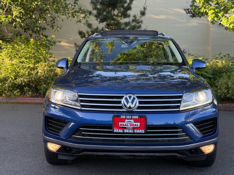 Used 2016 Volkswagen Touareg Lux with VIN WVGEP9BP4GD004759 for sale in Everett, WA