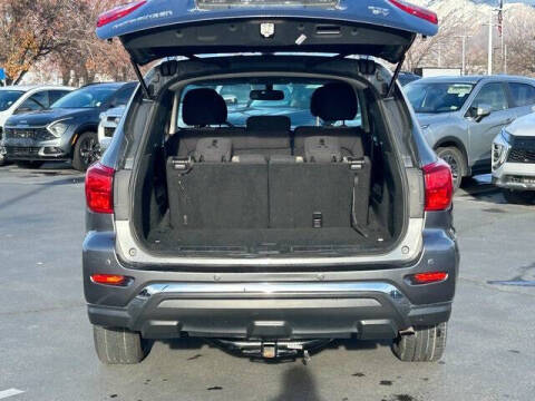 2019 Nissan Pathfinder SV