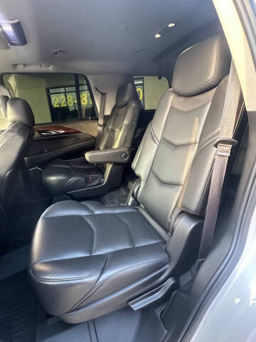 2020 Cadillac Escalade Luxury