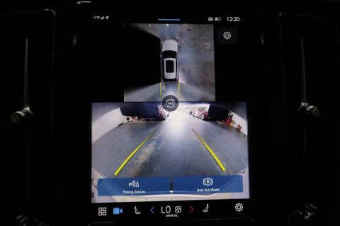 2024 Volvo XC60 B5 Plus Dark Theme