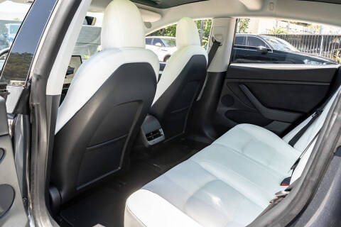 2023 Tesla Model 3 Performance