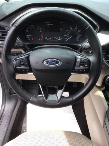 2022 Ford Escape SEL