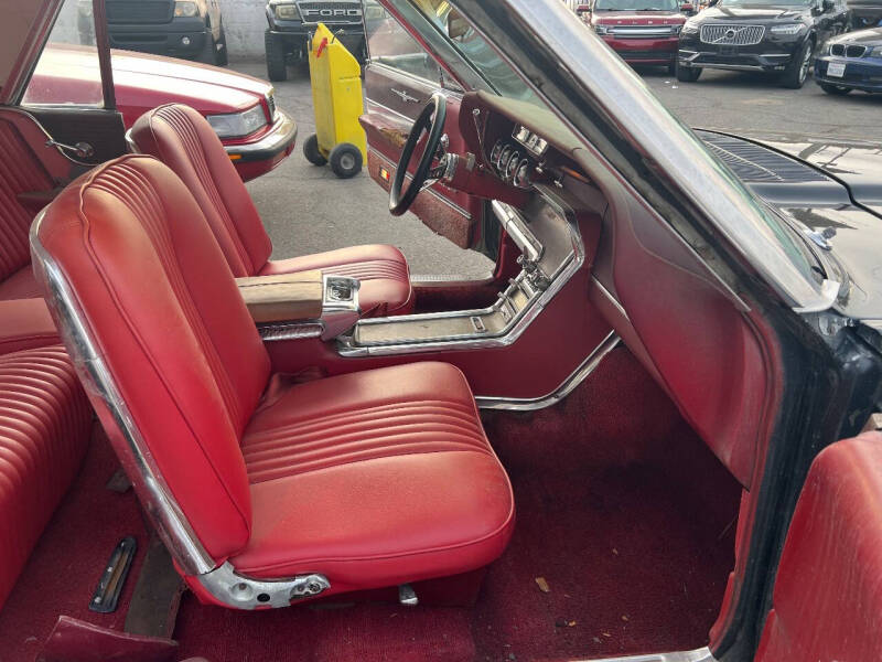 1965 Ford Thunderbird