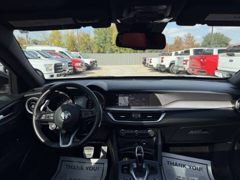 2022 Alfa Romeo Stelvio Veloce