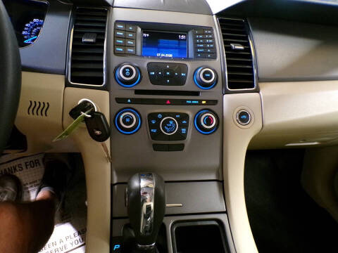 2018 Ford Taurus SE