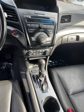 2014 Acura ILX 2.0L w/Tech