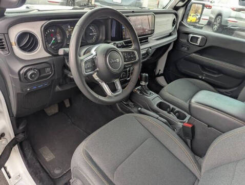 2024 Jeep Wrangler Sahara 4xe