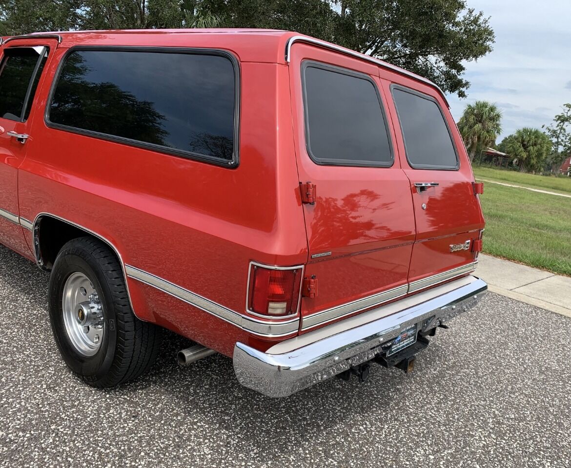 1987 Chevrolet Suburban 30