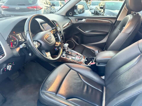 2017 Audi Q5 2.0T quattro Premium Plus