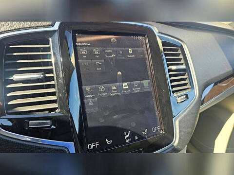 2017 Volvo XC90 T6 Momentum