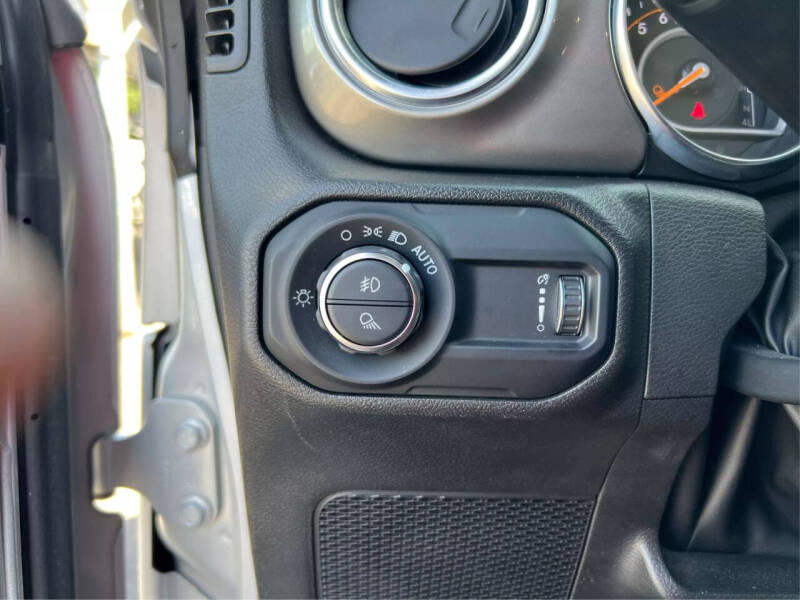 2023 Jeep Gladiator Overland