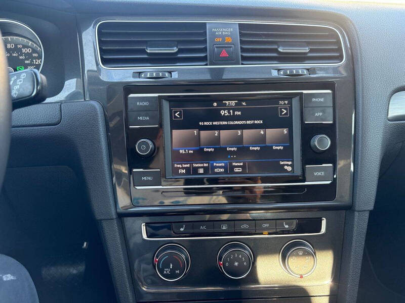 2021 Volkswagen Golf TSI