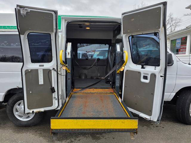 2012 Ford E-Series E-350 SD