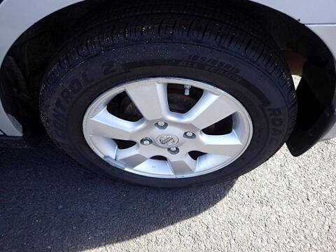 2008 Nissan Versa 1.8 S