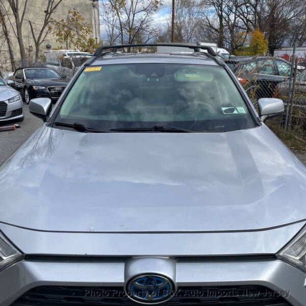 2019 Toyota RAV4 Hybrid XLE