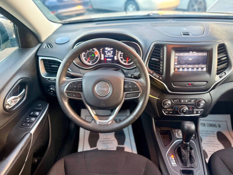 2019 Jeep Cherokee Latitude