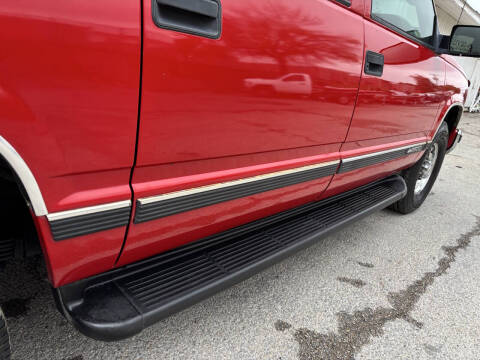 1999 Chevrolet Suburban C2500 LS