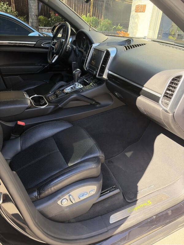 2017 Porsche Cayenne S E-Hybrid