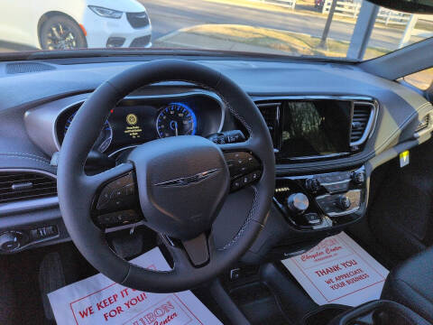 2026 Chrysler Pacifica Select