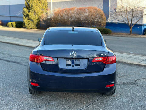 2013 Acura ILX 2.0L w/Premium