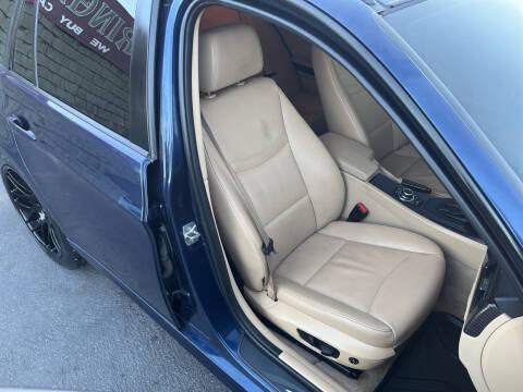 2012 BMW 3 Series 328i