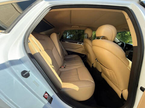 2016 Hyundai Genesis
