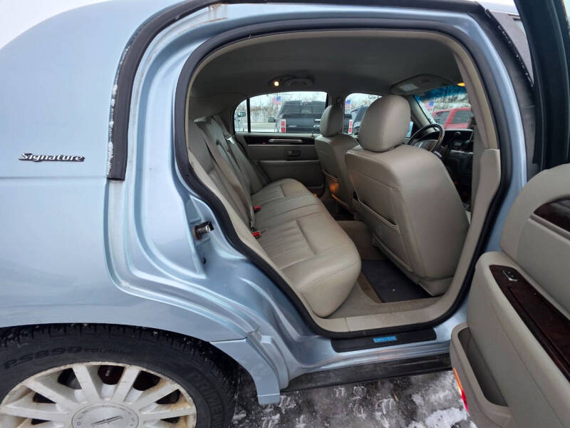 2007 Lincoln Town Car Signature