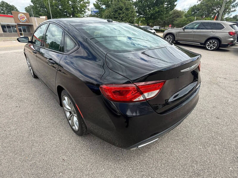2016 Chrysler 200
