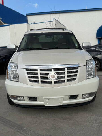 2011 Cadillac Escalade EXT Premium