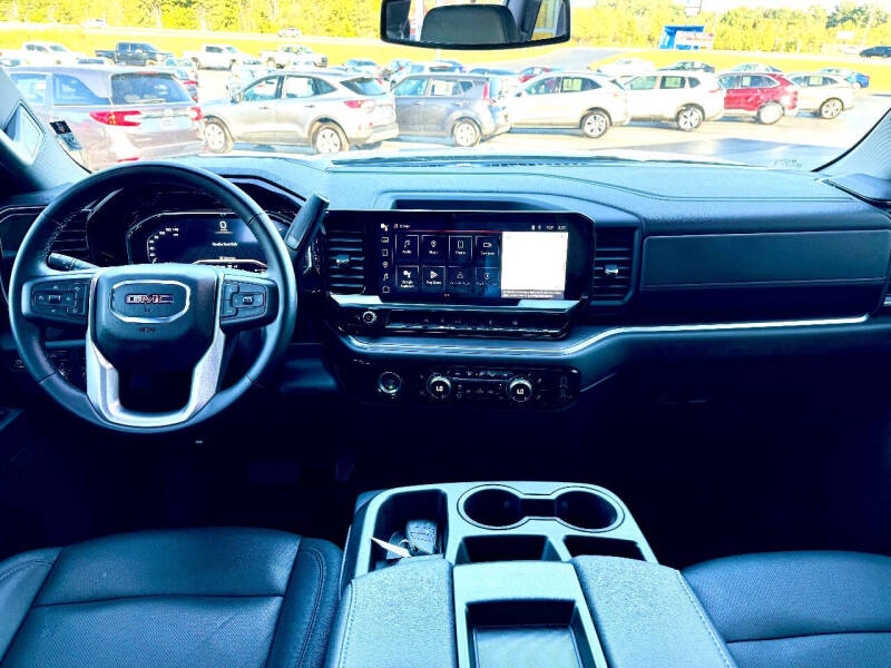 2024 GMC Sierra 1500 SLT