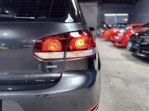 2014 Volkswagen GTI Wolfsburg Edition PZEV