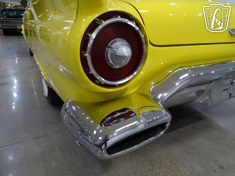 1957 Ford Thunderbird