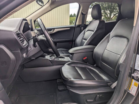 2020 Ford Escape SEL