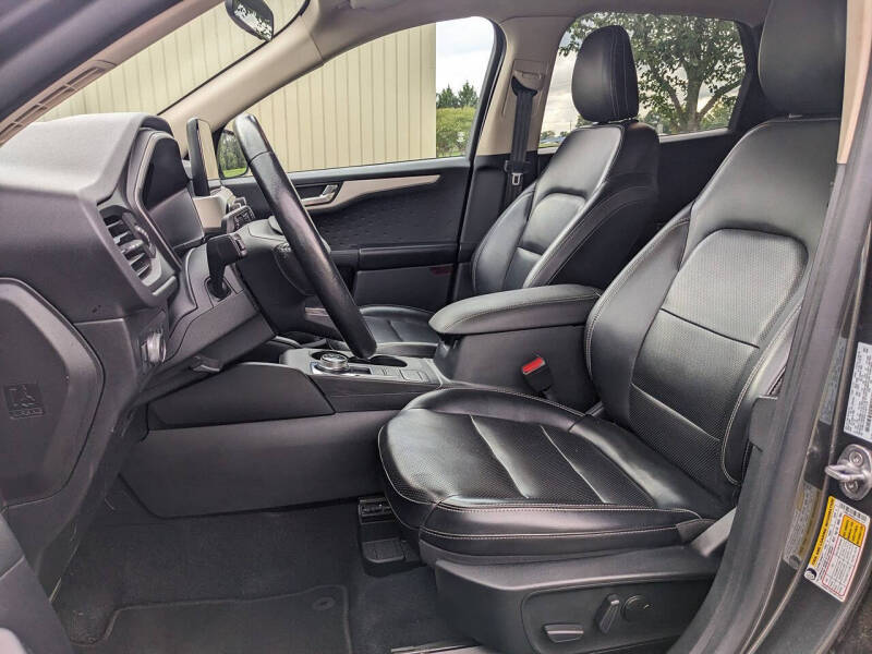 2020 Ford Escape SEL