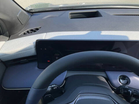 2026 Nissan LEAF Platinum+