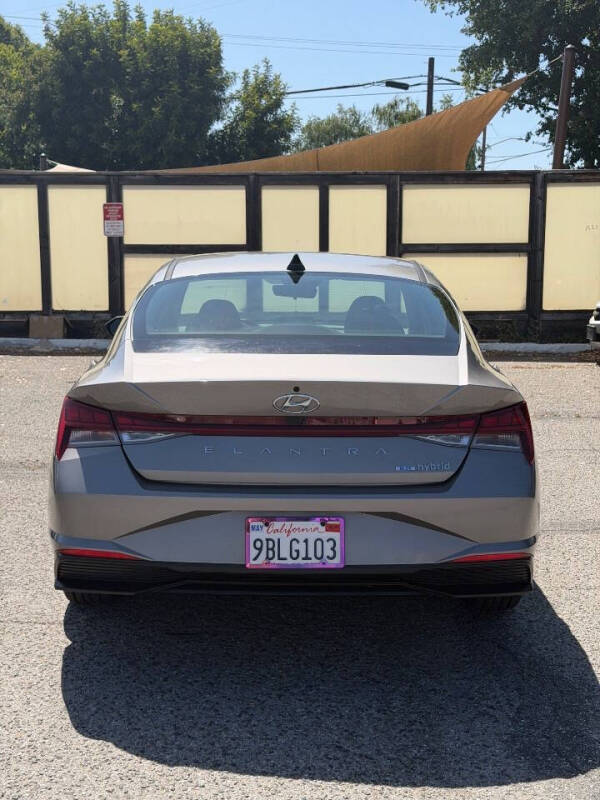 2022 Hyundai Elantra Hybrid Blue